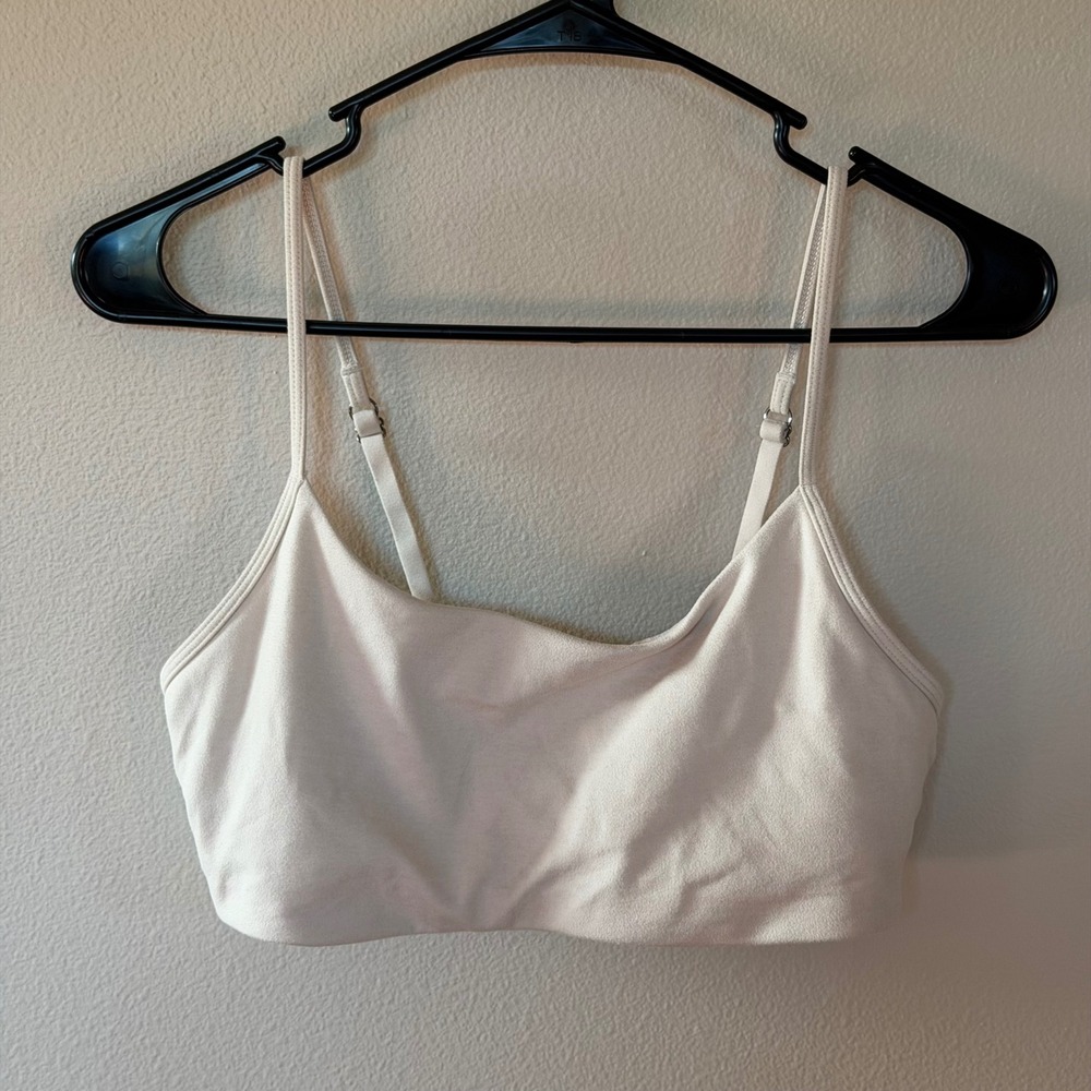 Vuori Sports Bra Tan Beige Cream Medium